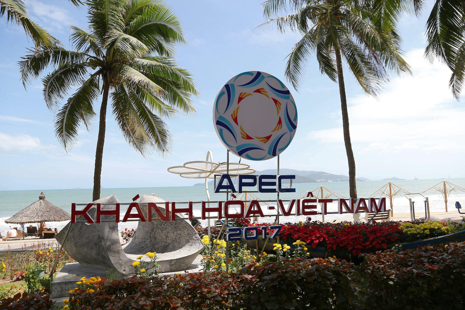 Provincia de Khanh Hoa presenta su belleza paisajística y cultural a delegados del foro APEC